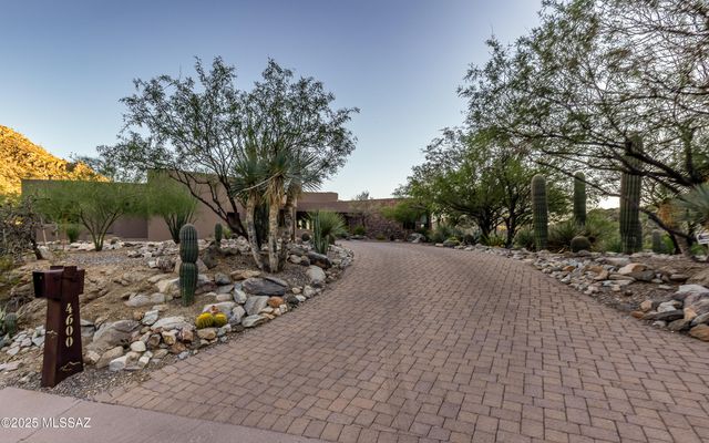 4600 W Cush Canyon Loop, Marana, AZ 85658