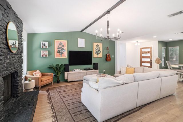 2205 Trede DR, Austin, TX 78745