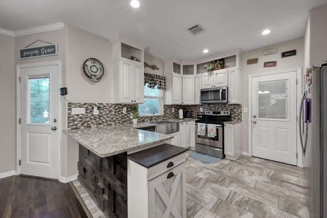 27 Lakewood, Trinity, TX 75862