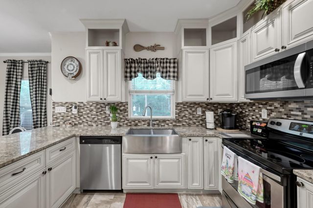 27 Lakewood, Trinity, TX 75862