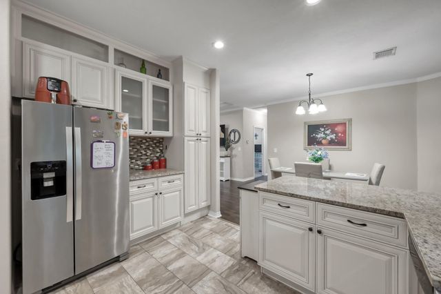 27 Lakewood, Trinity, TX 75862