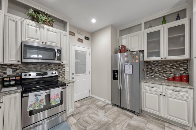 27 Lakewood, Trinity, TX 75862