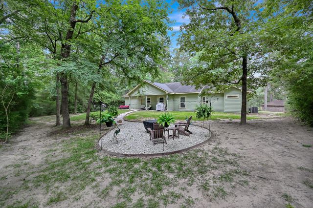 27 Lakewood, Trinity, TX 75862