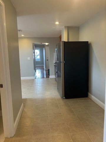 63 Callender St 3R, Boston, MA 02124