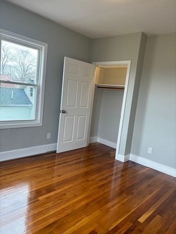 63 Callender St 3R, Boston, MA 02124