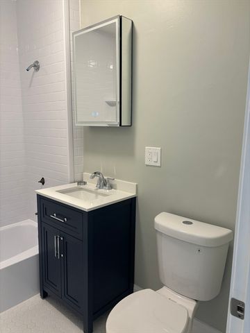 63 Callender St 3R, Boston, MA 02124