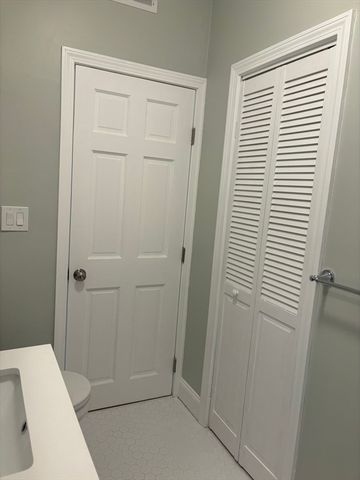 63 Callender St 3R, Boston, MA 02124