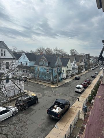 63 Callender St 3R, Boston, MA 02124