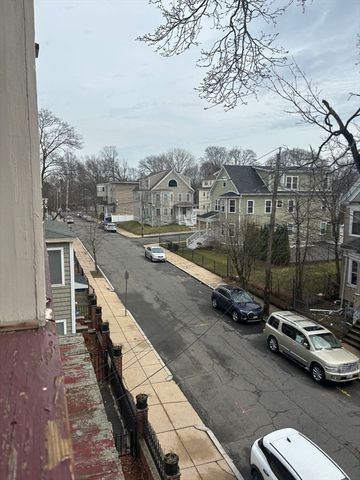 63 Callender St 3R, Boston, MA 02124