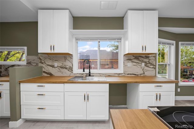 522 Smith Street, Detroit, MI 48202