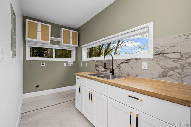 522 Smith Street, Detroit, MI 48202