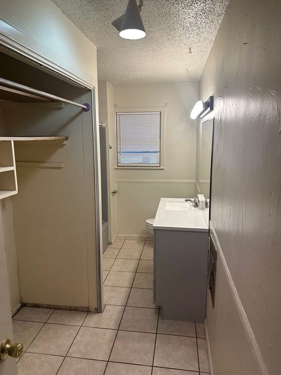 Image 12 of property listing at 15 E 23rd St, San Angelo, TX 76903