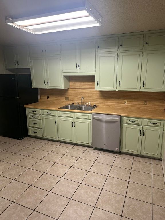 Image 4 of property listing at 15 E 23rd St, San Angelo, TX 76903