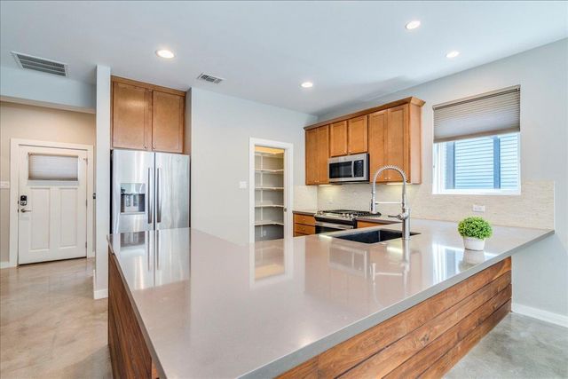 3505 Villa CT 11, Austin, TX 78704