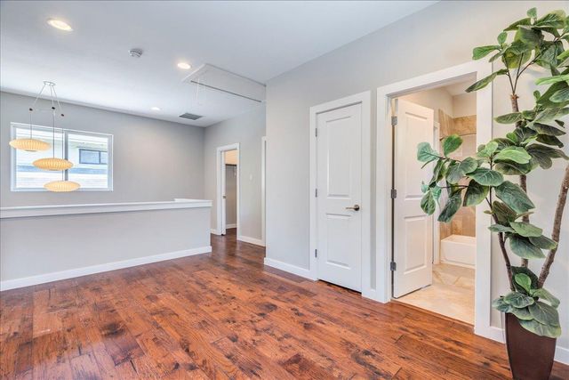 3505 Villa CT 11, Austin, TX 78704