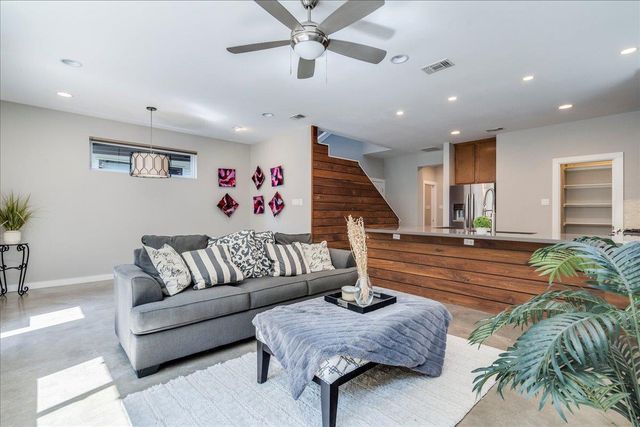 3505 Villa CT 11, Austin, TX 78704