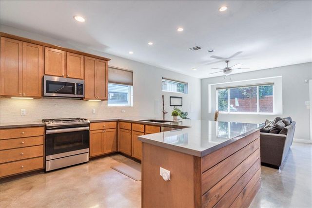 3505 Villa CT 11, Austin, TX 78704