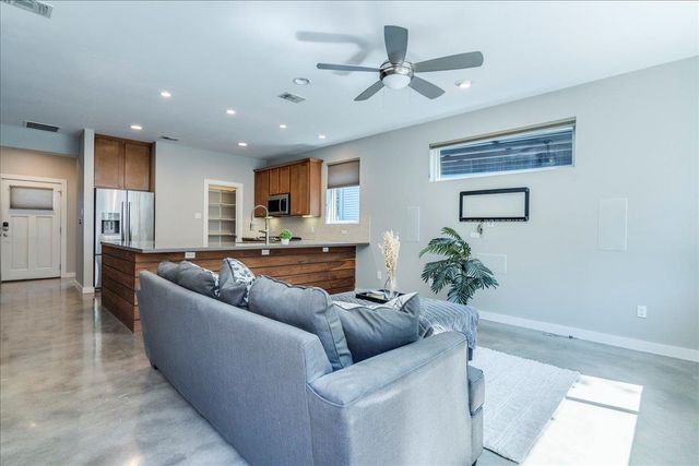 3505 Villa CT 11, Austin, TX 78704