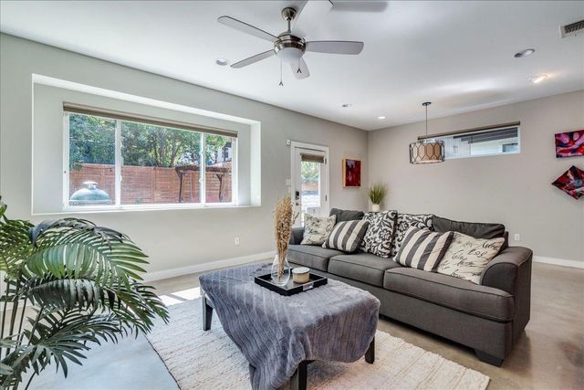3505 Villa CT 11, Austin, TX 78704