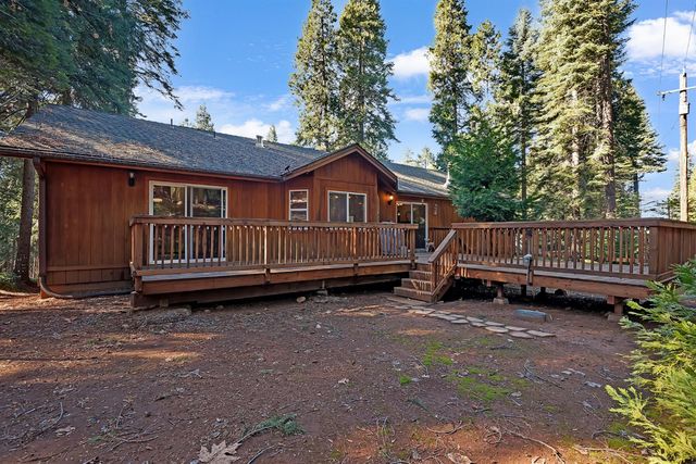 3117 Darby Ln, Pollock Pines, CA 95726