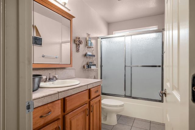 3117 Darby Ln, Pollock Pines, CA 95726