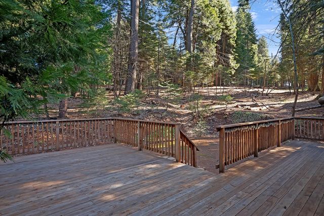 3117 Darby Ln, Pollock Pines, CA 95726