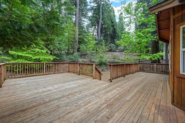 3117 Darby Ln, Pollock Pines, CA 95726