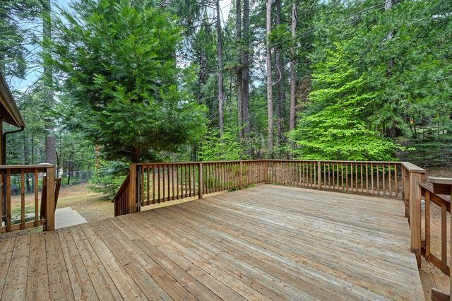 3117 Darby Ln, Pollock Pines, CA 95726