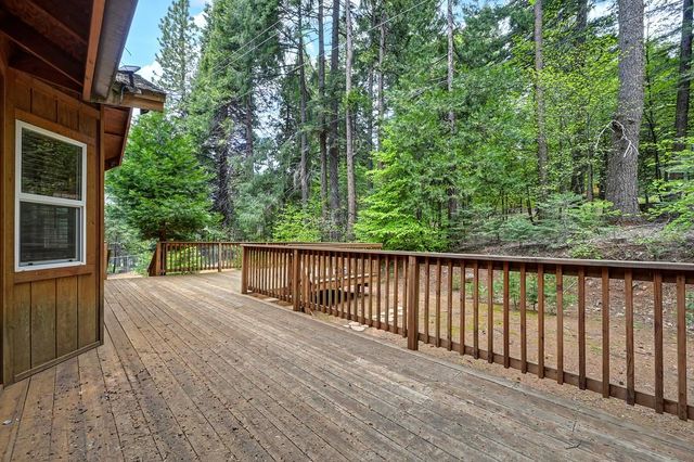3117 Darby Ln, Pollock Pines, CA 95726