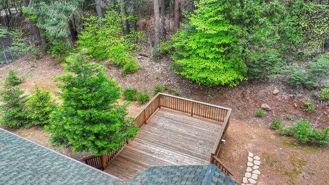 3117 Darby Ln, Pollock Pines, CA 95726