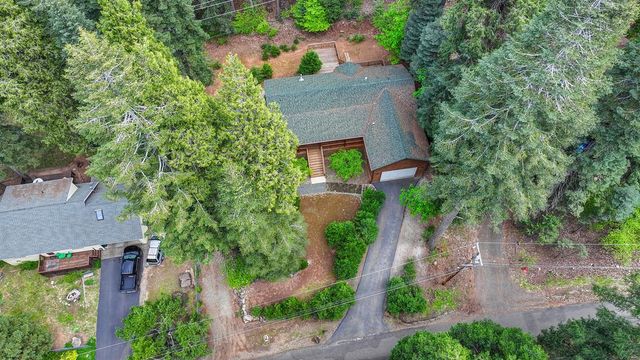 3117 Darby Ln, Pollock Pines, CA 95726