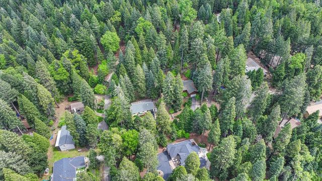 3117 Darby Ln, Pollock Pines, CA 95726