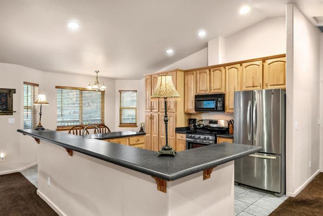 3117 Darby Ln, Pollock Pines, CA 95726