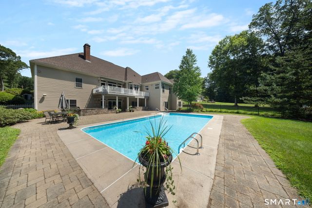19 Woodcock Lane, South Windsor, CT 06074