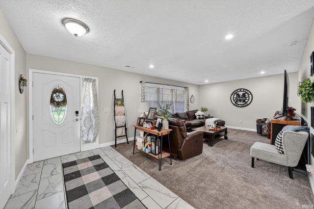 20911 Roycroft Drive, South Bend, IN 46614