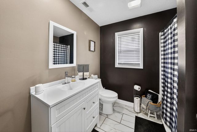 20911 Roycroft Drive, South Bend, IN 46614