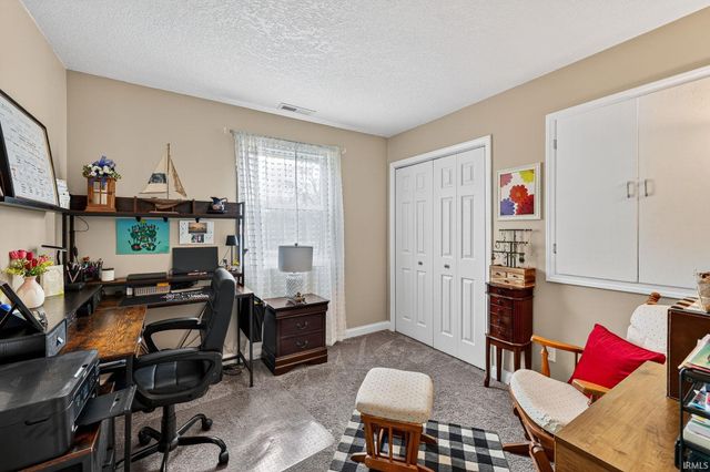 20911 Roycroft Drive, South Bend, IN 46614