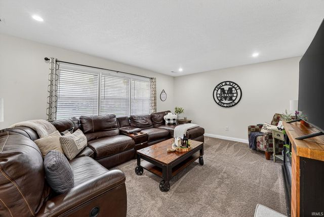 20911 Roycroft Drive, South Bend, IN 46614