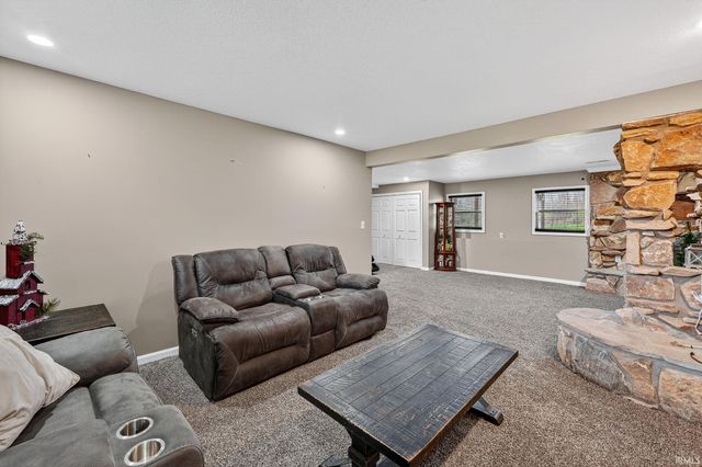 20911 Roycroft Drive, South Bend, IN 46614