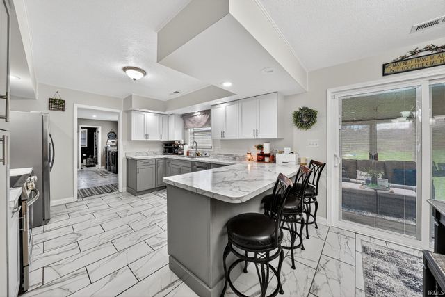 20911 Roycroft Drive, South Bend, IN 46614
