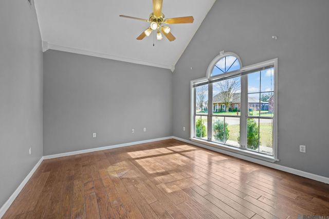 9169 Jordan Dr, Denham Springs, LA 70726