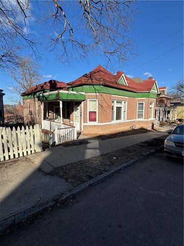 1209 Charles Street, St Joseph, MO 64501