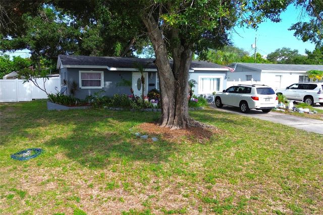 8370 52ND WAY N, Pinellas Park, FL 33781