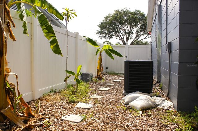 8370 52ND WAY N, Pinellas Park, FL 33781
