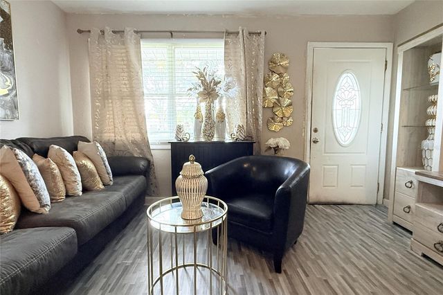 8370 52ND WAY N, Pinellas Park, FL 33781