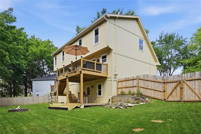 1380 W Prairie Court, Olathe, KS 66061