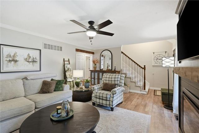 1380 W Prairie Court, Olathe, KS 66061