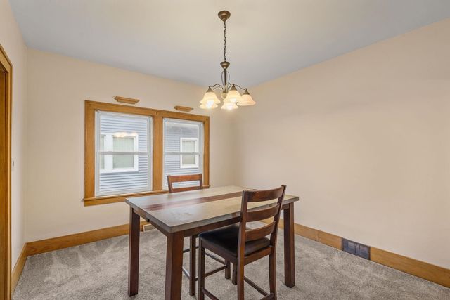 2327 6th Street, Moline, IL 61265