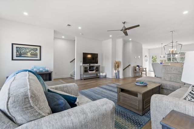 635 N Laurel Street, Summerville, SC 29483