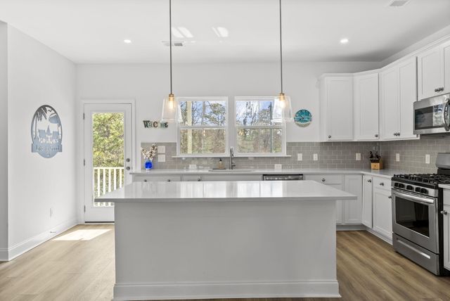 635 N Laurel Street, Summerville, SC 29483